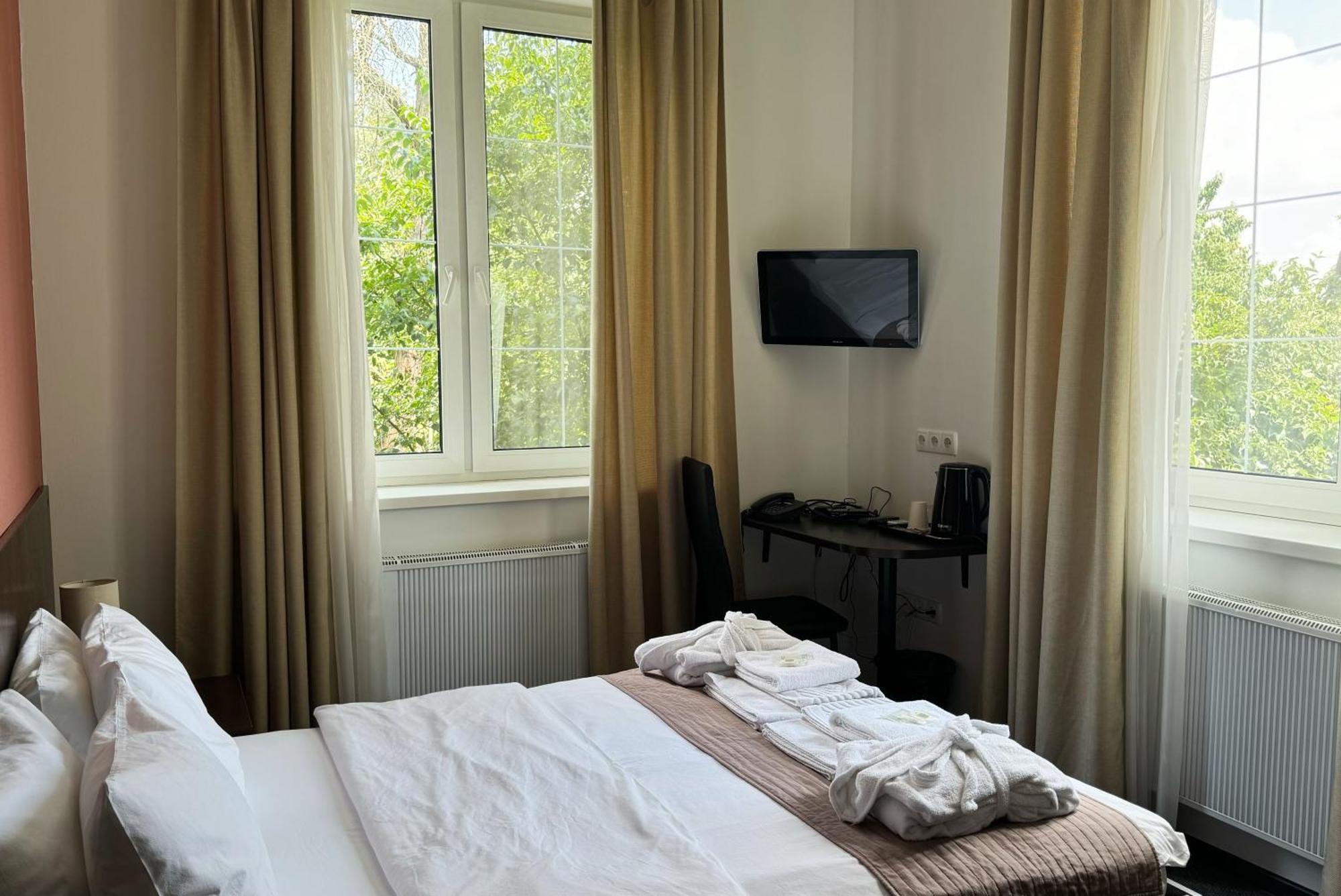 Shelter Hotel Kijów Zewnętrze zdjęcie