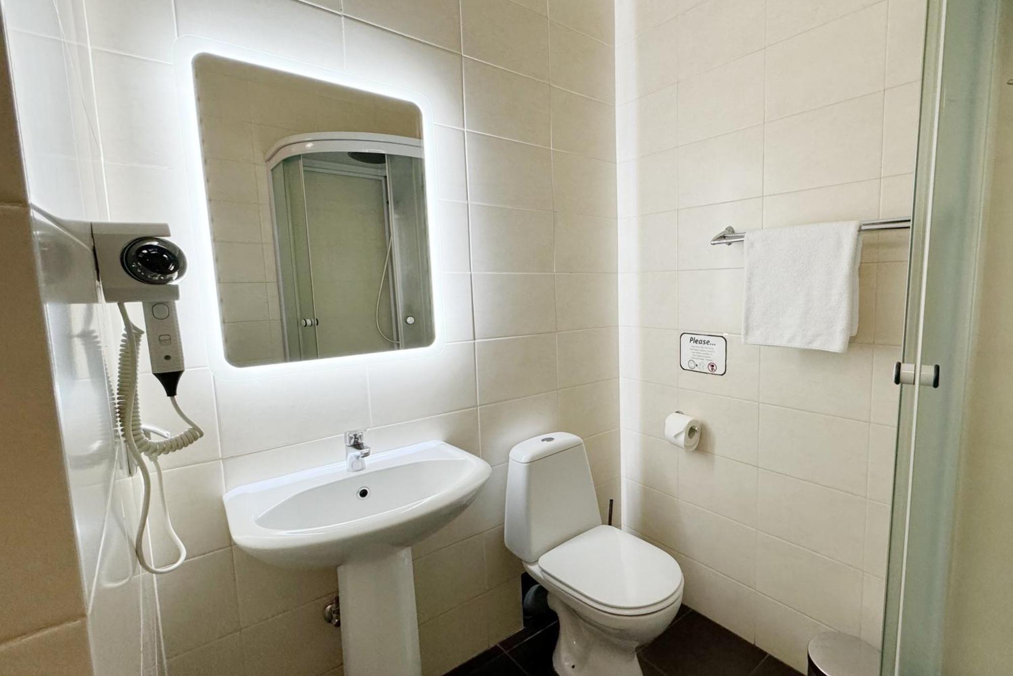 Shelter Hotel Kijów Zewnętrze zdjęcie