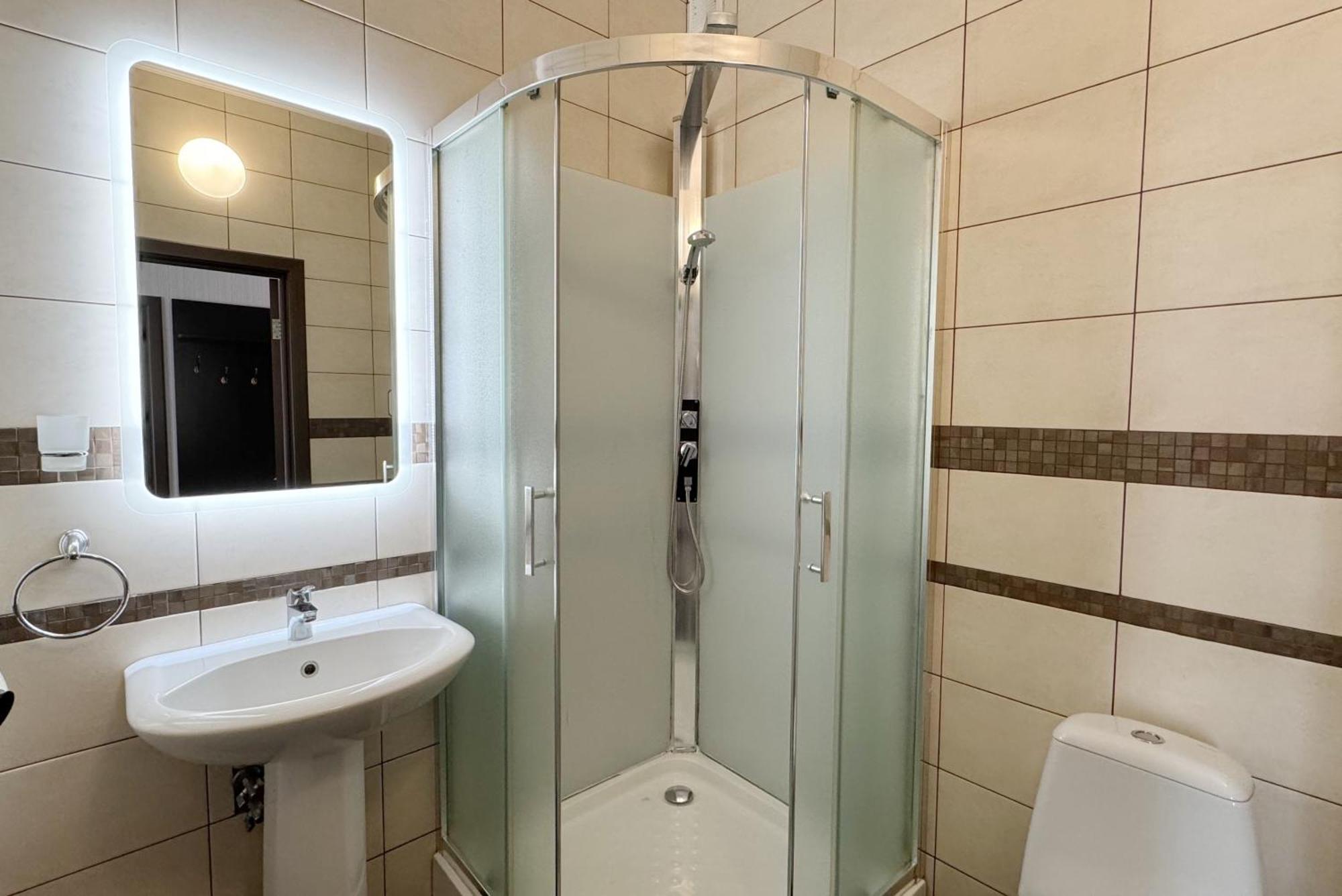 Shelter Hotel Kijów Zewnętrze zdjęcie