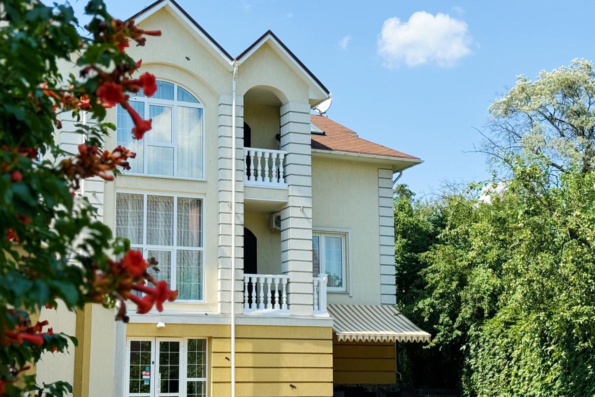 Shelter Hotel Kijów Zewnętrze zdjęcie