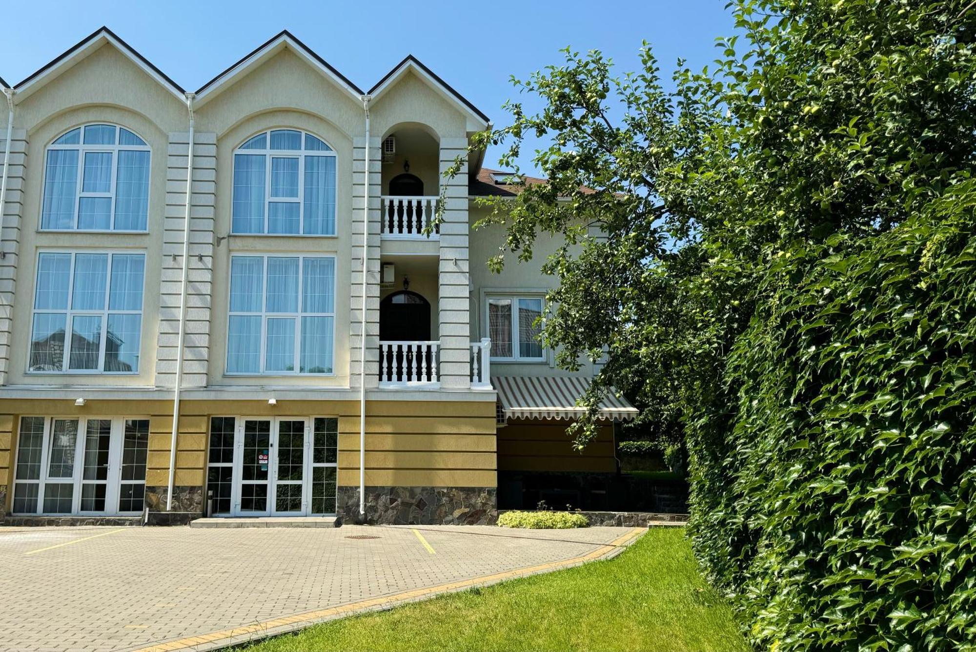 Shelter Hotel Kijów Zewnętrze zdjęcie