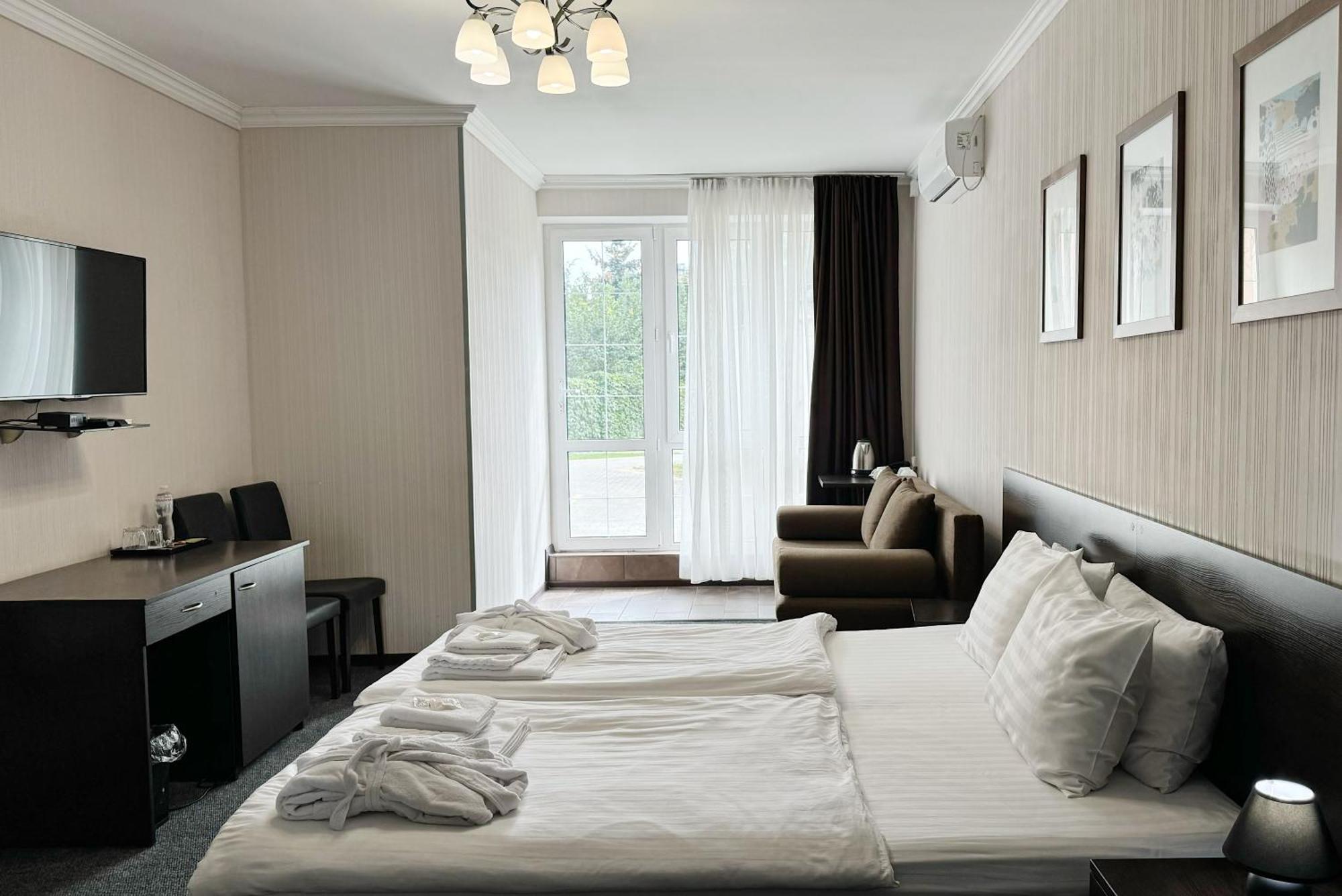 Shelter Hotel Kijów Zewnętrze zdjęcie