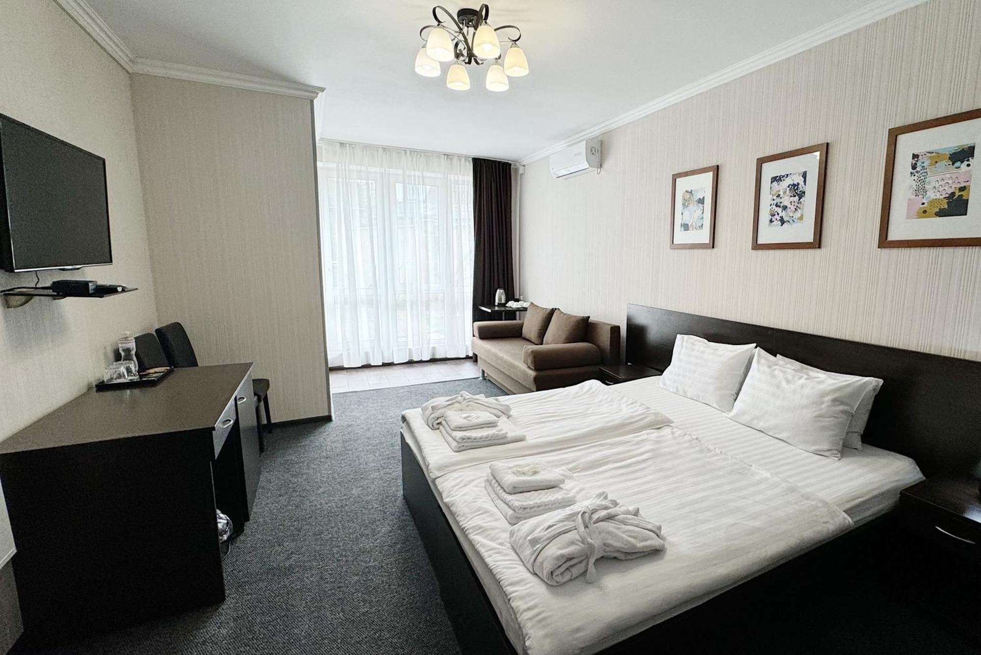 Shelter Hotel Kijów Zewnętrze zdjęcie