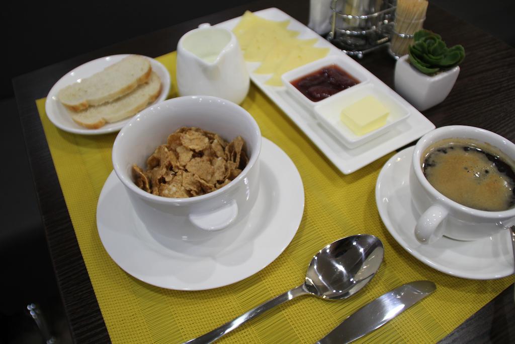 Shelter Hotel Kijów Zewnętrze zdjęcie